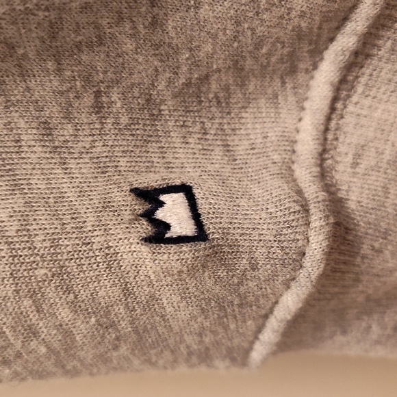 NWOT Crown & Ivy Gray Oversized Sweater, Sequins on front and sleeves, Size: XL - Picture 5 of 5